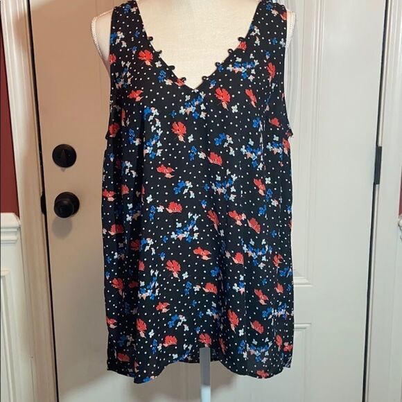 Torrid Sleeveless V-Neck Blouse - Picture 3 of 7